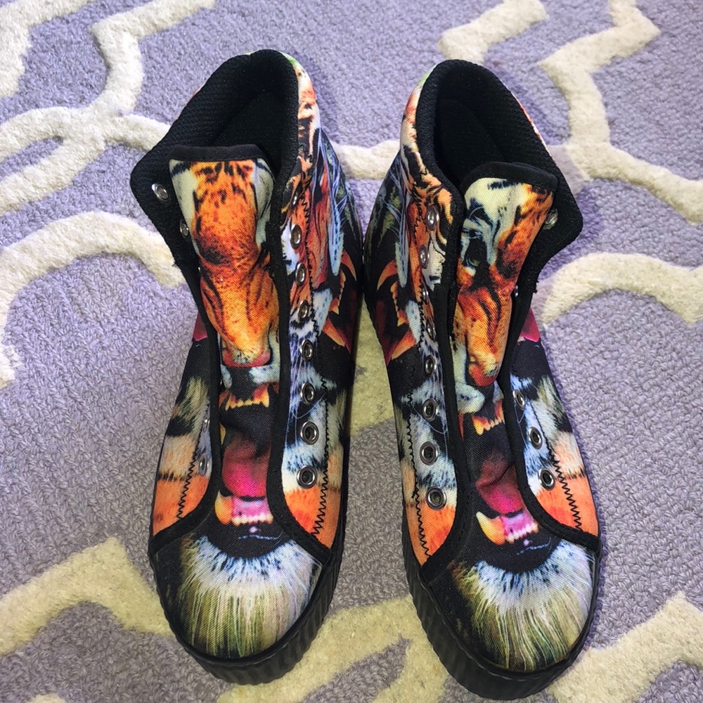 Tiger Printed chunky heeled shoe